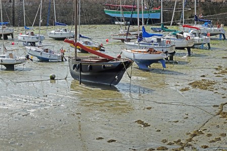 Les bateaux reposent sur la quille.